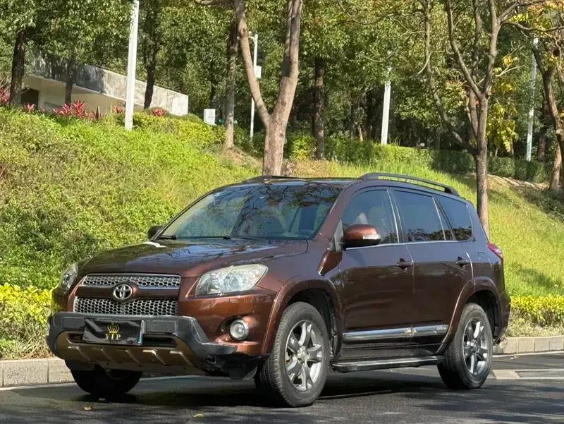 RAV4 2013 Special Edition 2.0L Automatic Elite — миниатюра 1
