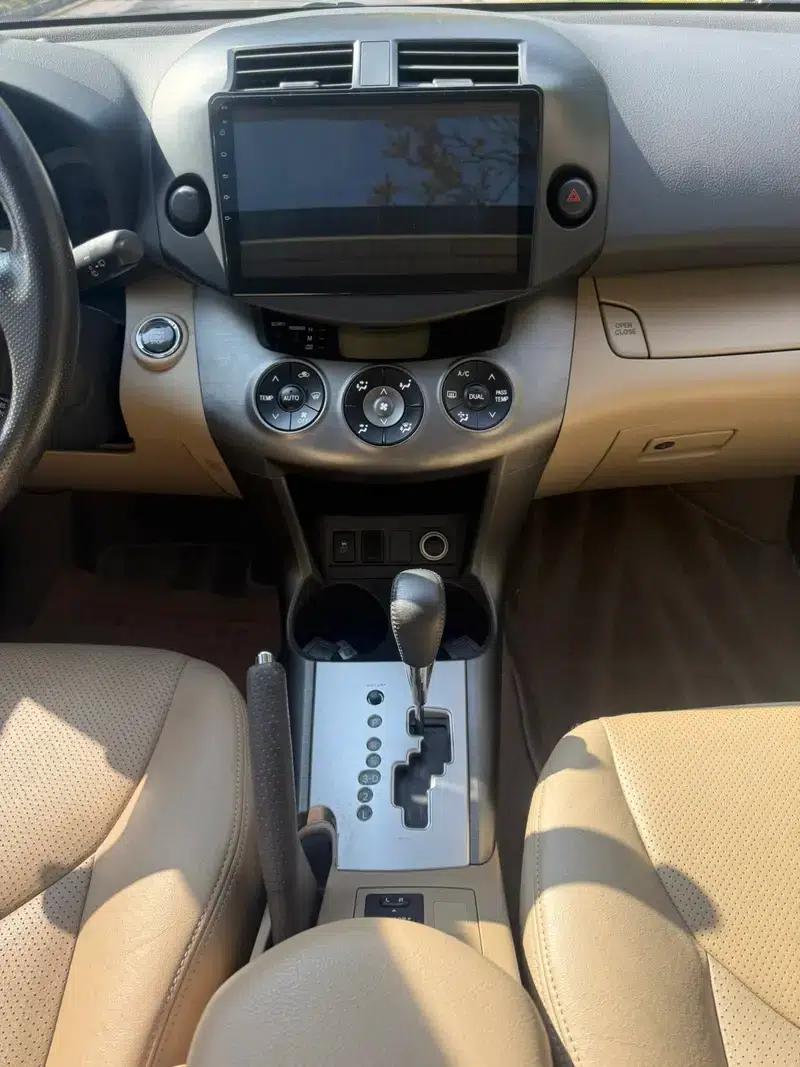 RAV4 2013 Special Edition 2.0L Automatic Elite — миниатюра 11