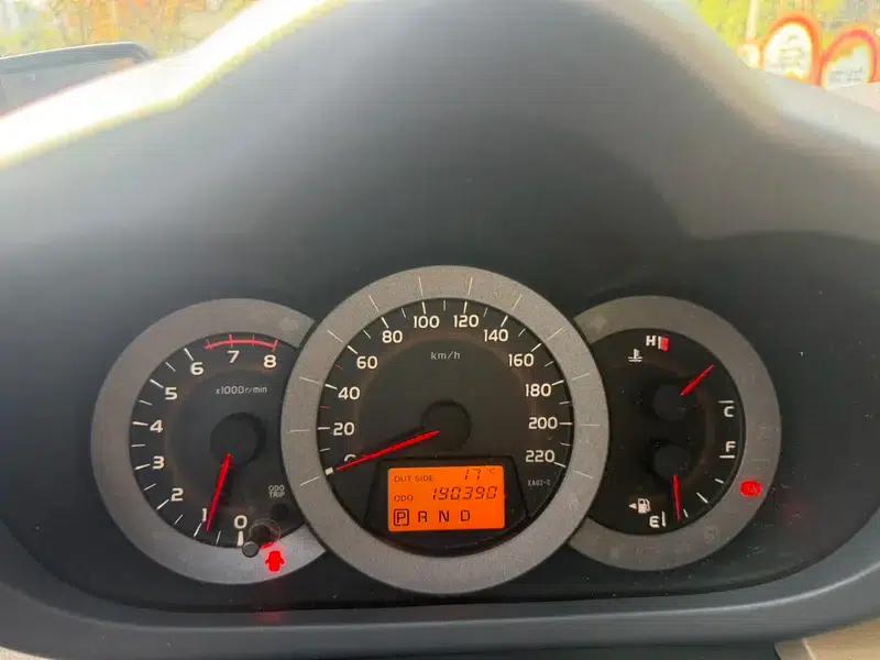 RAV4 2013 Special Edition 2.0L Automatic Elite — миниатюра 12