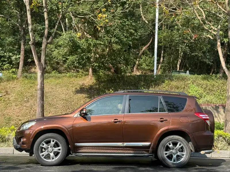 RAV4 2013 Special Edition 2.0L Automatic Elite — миниатюра 3