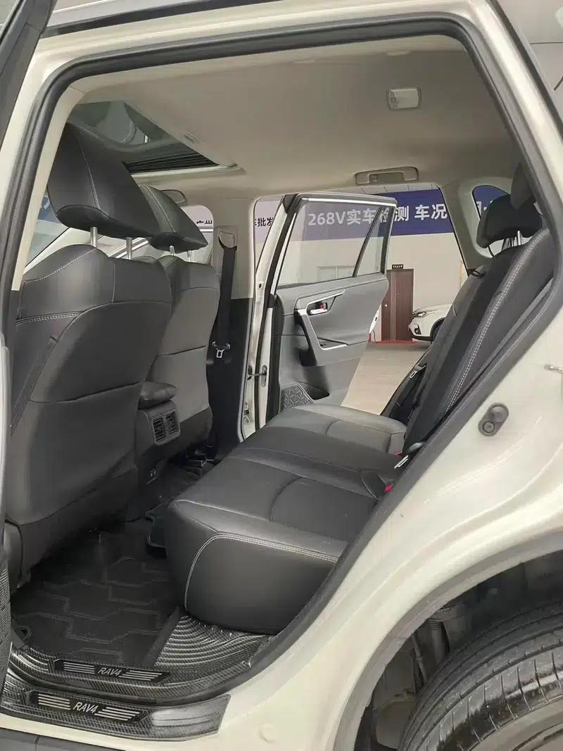 2021 RAV4 2.0L CVT 4WD Fashion Plus Edition — миниатюра 11