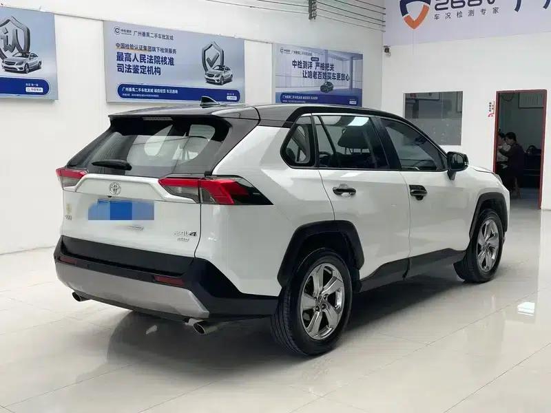 2021 RAV4 2.0L CVT 4WD Fashion Plus Edition — миниатюра 6