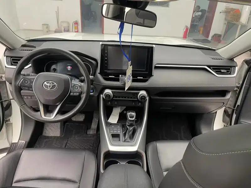 2021 RAV4 2.0L CVT 4WD Fashion Plus Edition — миниатюра 8