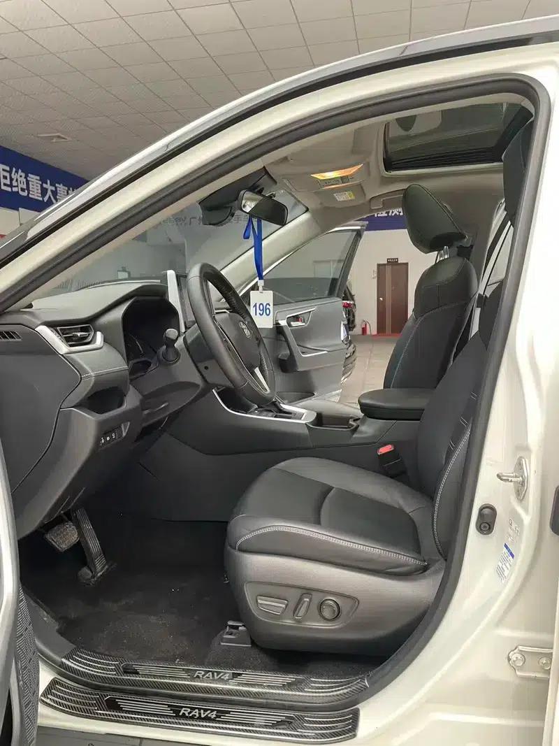 2021 RAV4 2.0L CVT 4WD Fashion Plus Edition — миниатюра 10