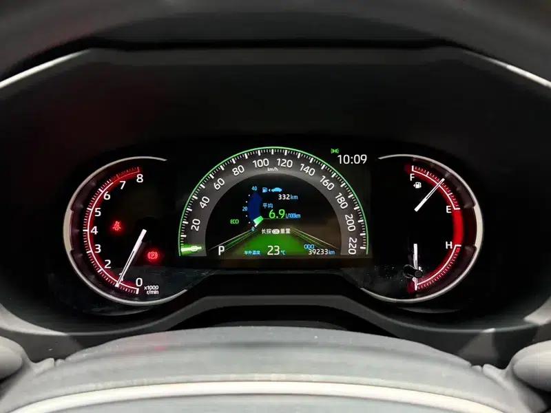 RAV4 2021 2.0L CVT 2WD Fashion Edition — миниатюра 16