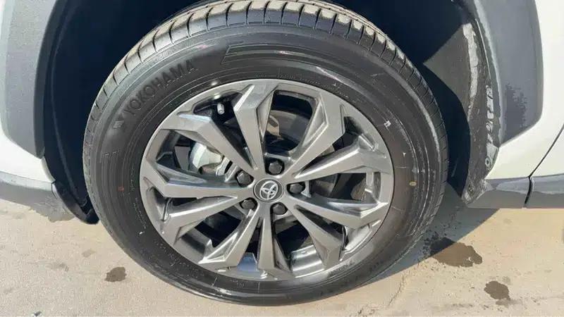2023 RAV4 2.0L CVT 2WD Fashion Edition — миниатюра 10