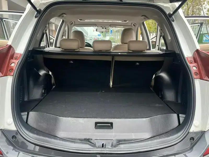 2016 RAV4 2.0L CVT 2WD Fashion Edition — миниатюра 13