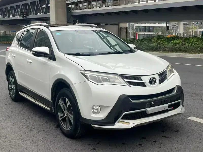 2016 RAV4 2.0L CVT 2WD Fashion Edition — миниатюра 3