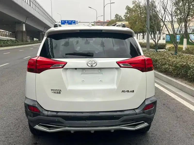 2016 RAV4 2.0L CVT 2WD Fashion Edition — миниатюра 6