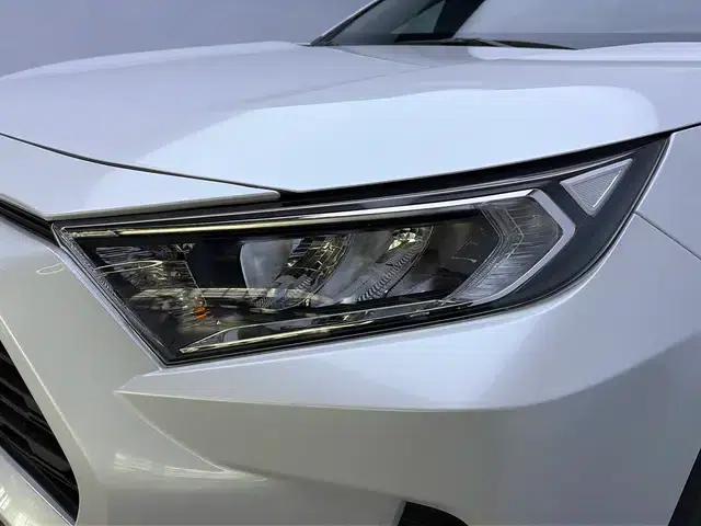 RAV4 2021 Facelift Hybrid 2.5L CVT 2WD Elite Edition — миниатюра 12