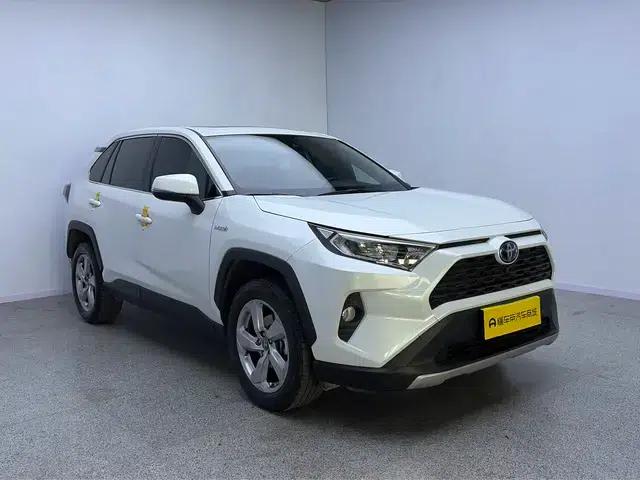RAV4 2021 Facelift Hybrid 2.5L CVT 2WD Elite Edition — миниатюра 3