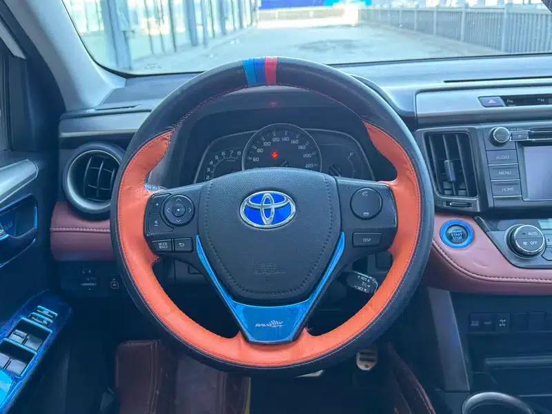 2013 RAV4 2.5L Automatic 4WD Elite Edition — миниатюра 10