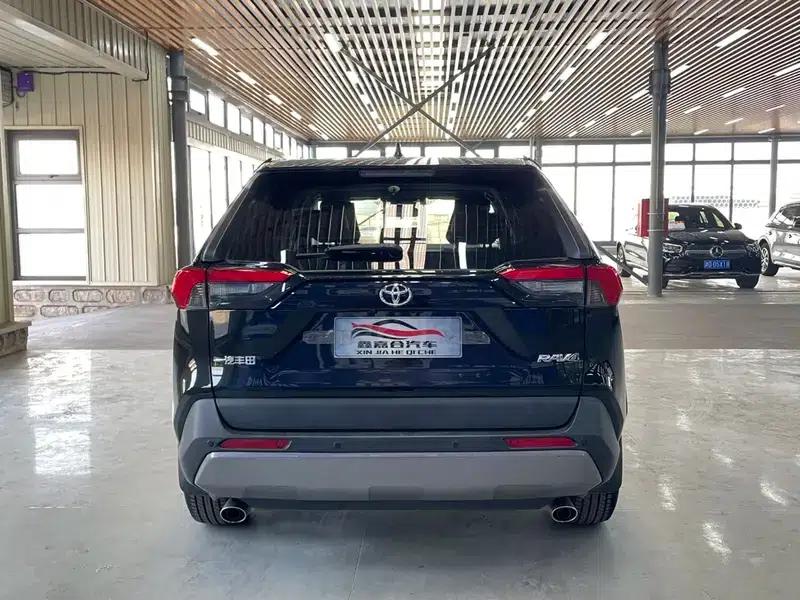 2021 RAV4 2.0L CVT 2WD Fashion Plus Edition — миниатюра 6
