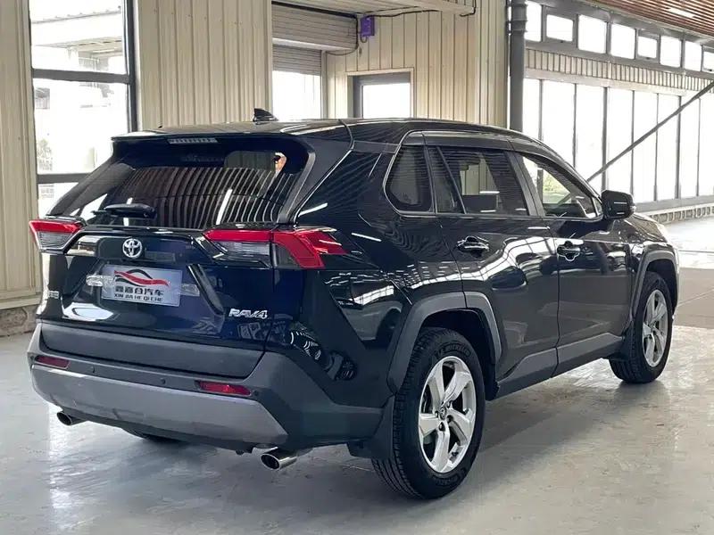 2021 RAV4 2.0L CVT 2WD Fashion Plus Edition — миниатюра 7
