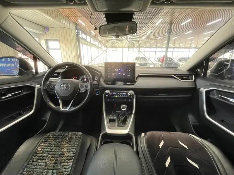 2021 RAV4 2.0L CVT 2WD Fashion Plus Edition — миниатюра 8
