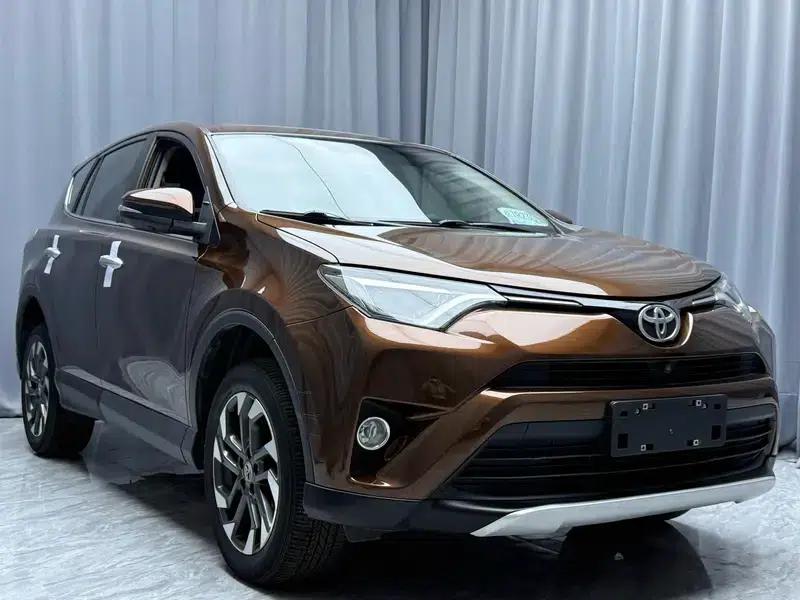 2016 RAV4 2.5L Automatic 4WD Elite Edition — миниатюра 3