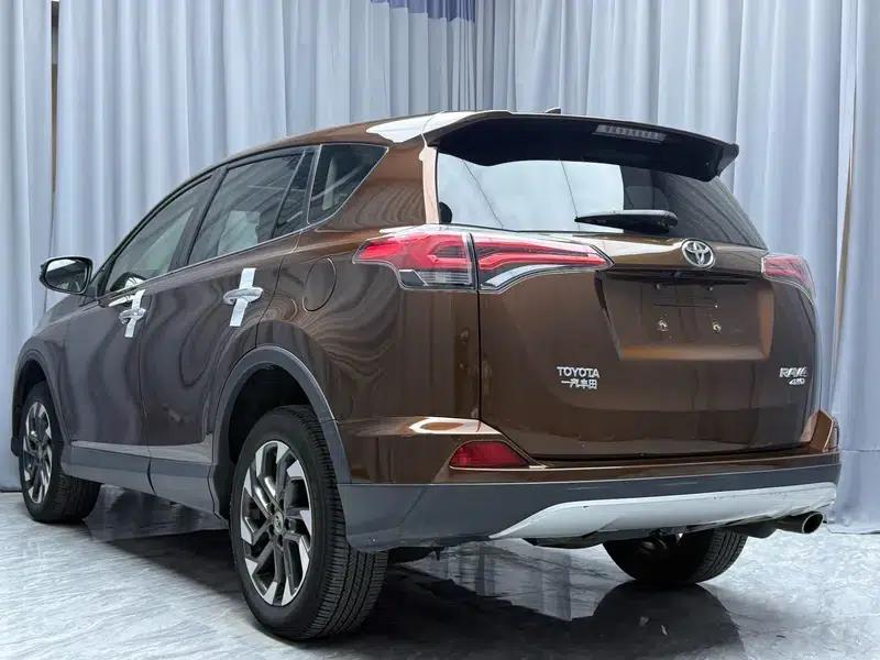 2016 RAV4 2.5L Automatic 4WD Elite Edition — миниатюра 4