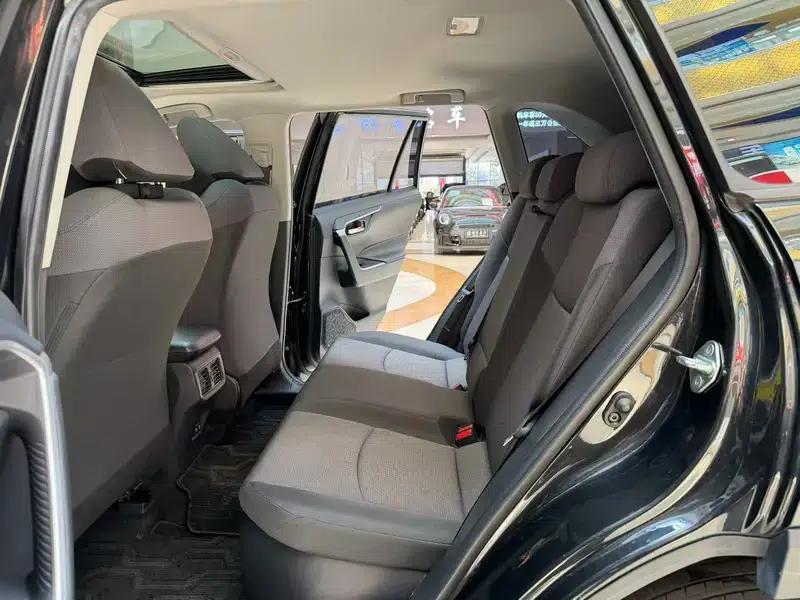 RAV4 2020 Hybrid 2.5L CVT 2WD Elite Edition — миниатюра 9