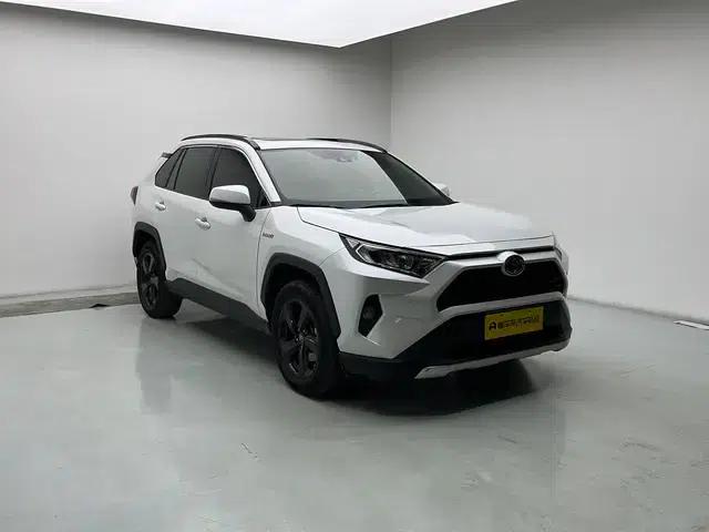 RAV4 2022 Hybrid 2.5L CVT AWD Elite PLUS Edition — миниатюра 3