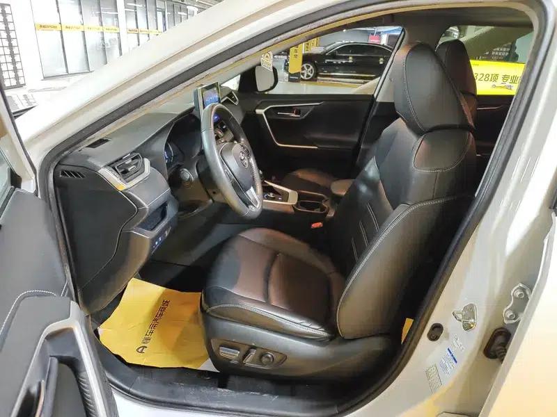RAV4 2022 Hybrid 2.5L CVT AWD Elite PLUS Edition — миниатюра 23