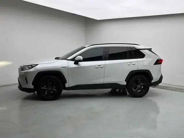 RAV4 2022 Hybrid 2.5L CVT AWD Elite PLUS Edition — миниатюра 4