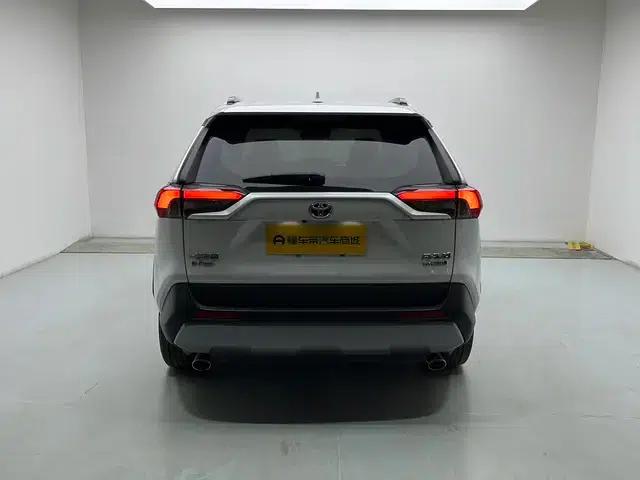 RAV4 2022 Hybrid 2.5L CVT AWD Elite PLUS Edition — миниатюра 6