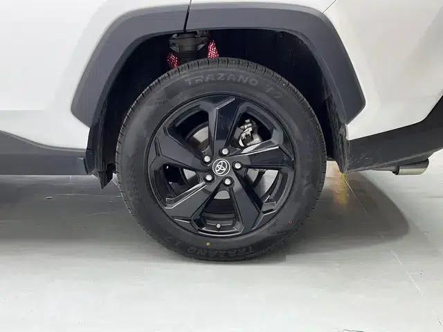 RAV4 2022 Hybrid 2.5L CVT AWD Elite PLUS Edition — миниатюра 9