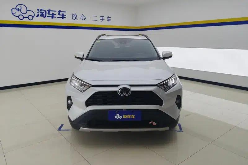 2021 RAV4 2.0L CVT 2WD Fashion Plus Edition — миниатюра 2