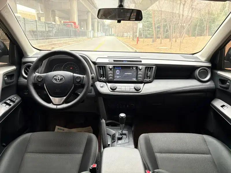 2016 RAV4 2.0L CVT 2WD Fashion Edition — миниатюра 7