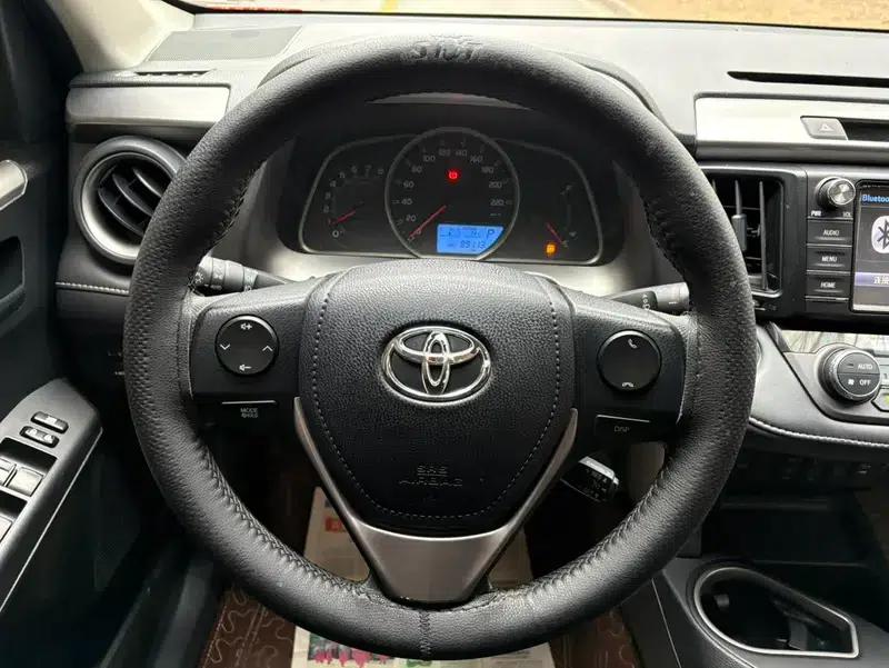 2016 RAV4 2.0L CVT 2WD Fashion Edition — миниатюра 9