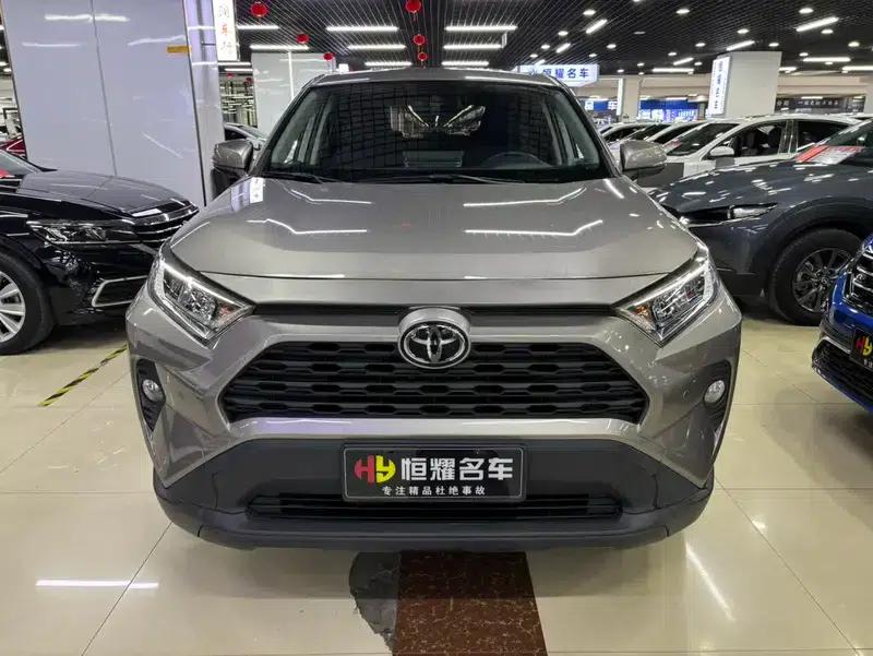 2020 RAV4 2.0L CVT 2WD Urban Edition — миниатюра 2