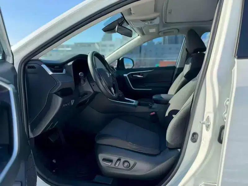 RAV4 2020 Hybrid 2.5L CVT 2WD Elite Edition — миниатюра 8