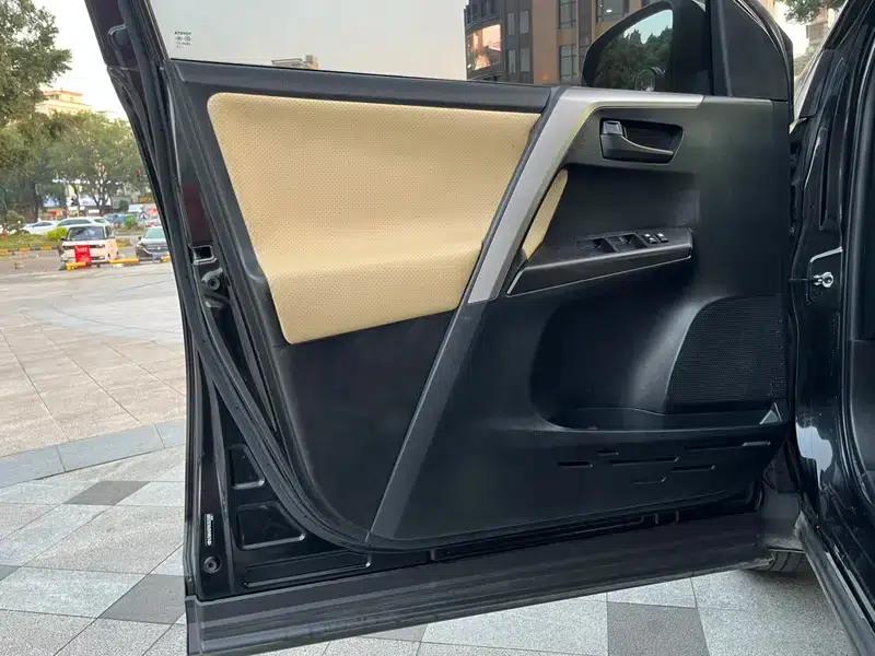 RAV4 2019 2.0L CVT 2WD Fashion X Limited Edition (China VI Emission Standard) — миниатюра 15