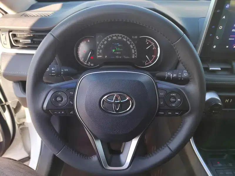 2022 RAV4 2.0L CVT 2WD Fashion Plus Edition — миниатюра 13