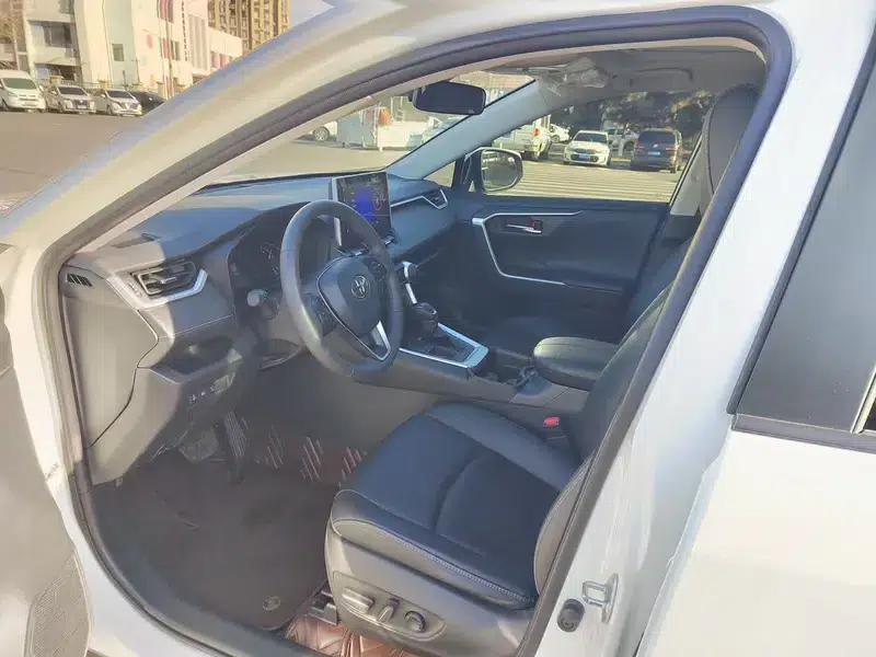 2022 RAV4 2.0L CVT 2WD Fashion Plus Edition — миниатюра 16
