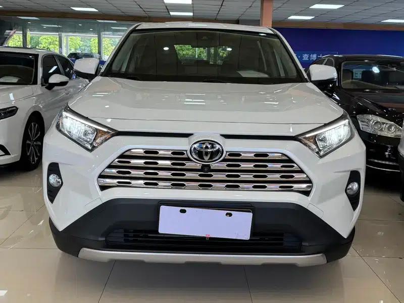 2022 Toyota RAV4 2.0L CVT 2WD Fashion Edition — миниатюра 2