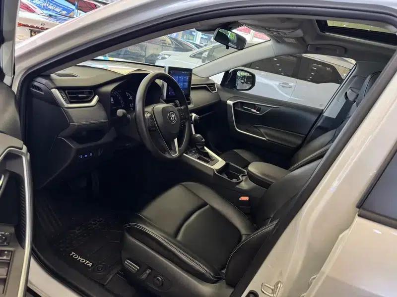 2022 Toyota RAV4 2.0L CVT 2WD Fashion Edition — миниатюра 9