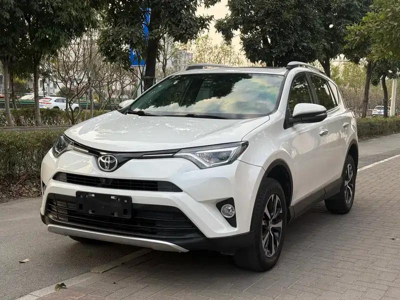 2016 RAV4 2.0L CVT 2WD Smart Edition — миниатюра 1