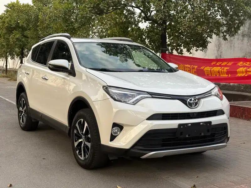 2016 RAV4 2.0L CVT 2WD Smart Edition — миниатюра 3
