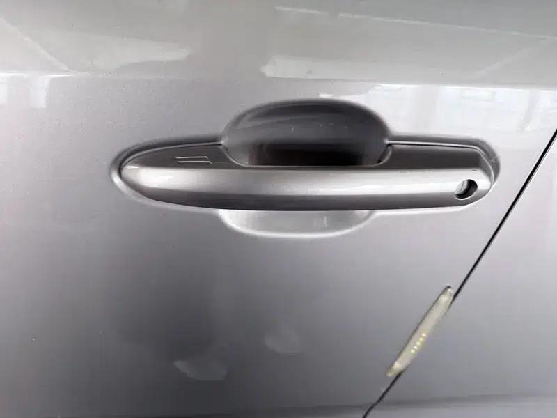 RAV4 2020 2.0L CVT 2WD Fashion Edition — миниатюра 11