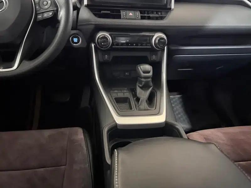 RAV4 2020 2.0L CVT 2WD Fashion Edition — миниатюра 12