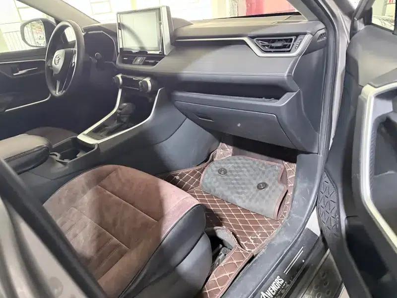 RAV4 2020 2.0L CVT 2WD Fashion Edition — миниатюра 14