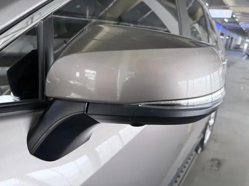 RAV4 2020 2.0L CVT 2WD Fashion Edition — миниатюра 10