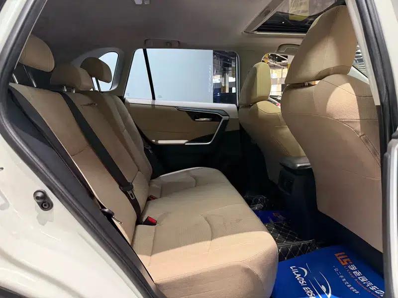 RAV4 2020 2.0L CVT 2WD Fashion Edition — миниатюра 25