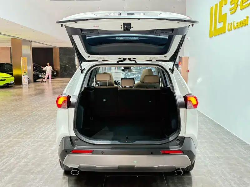 RAV4 2020 2.0L CVT 2WD Fashion Edition — миниатюра 33