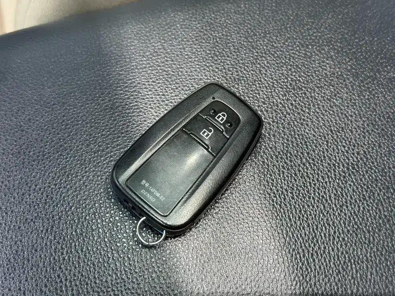RAV4 2020 2.0L CVT 2WD Fashion Edition — миниатюра 8