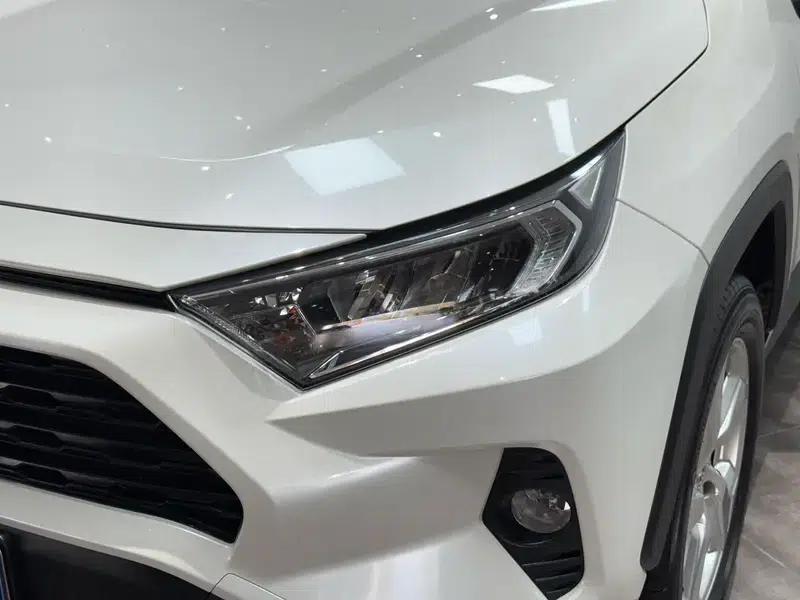 RAV4 2020 2.0L CVT 2WD Fashion Edition — миниатюра 9