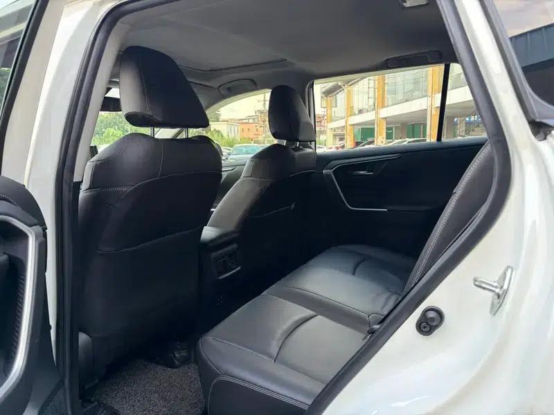 RAV4 2020 2.0L CVT 2WD Fashion Plus Edition — миниатюра 9