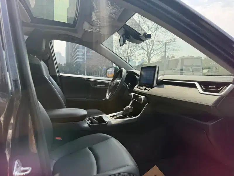 2022 RAV4 2.0L CVT 2WD Fashion Plus Edition — миниатюра 11