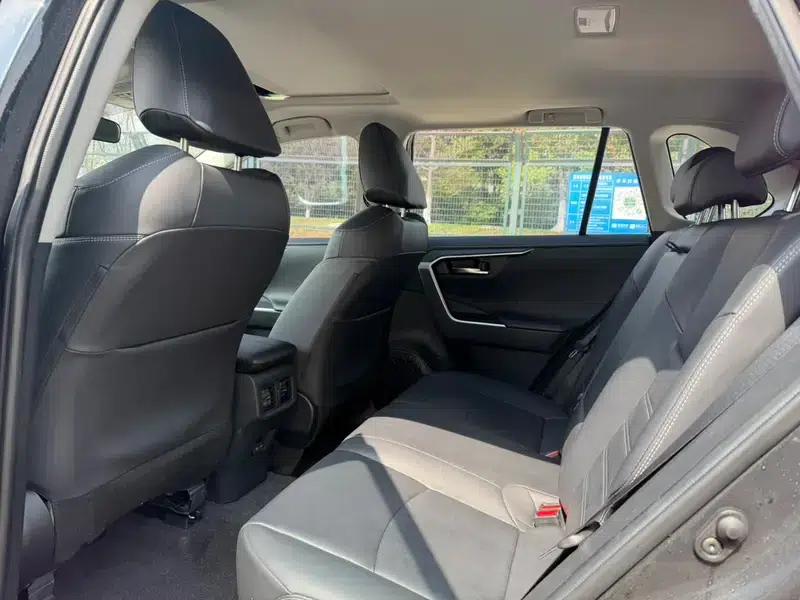 2022 RAV4 2.0L CVT 2WD Fashion Plus Edition — миниатюра 13